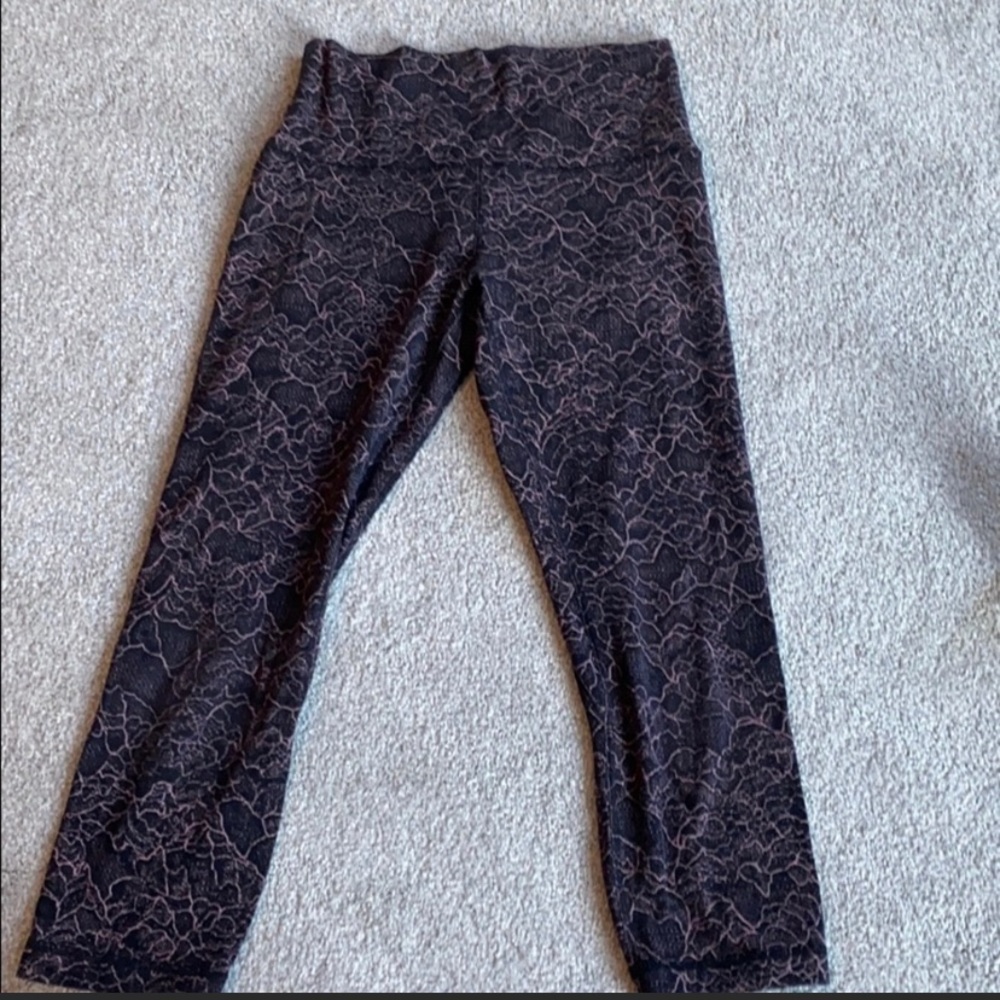 Lululemon Crop Align size 6